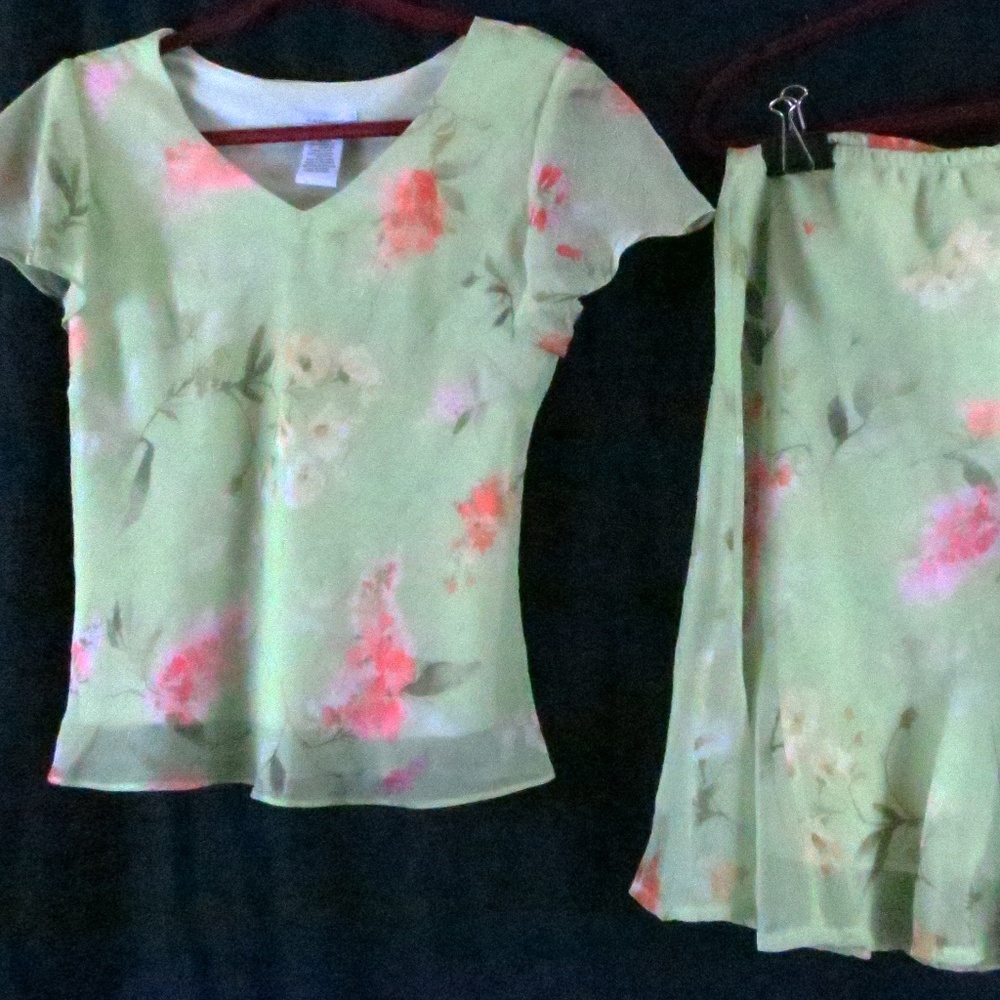 K & Company Skirt Set 10 Green Floral Romantic